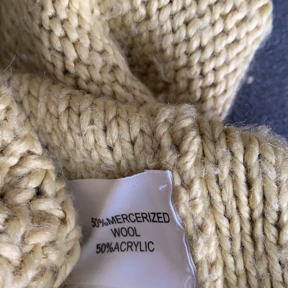 Clodagh Callaghan Turtleneck Sweater - Picture 8 of 9